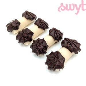Marsepeinen Bokkenpootje met pure chocolade