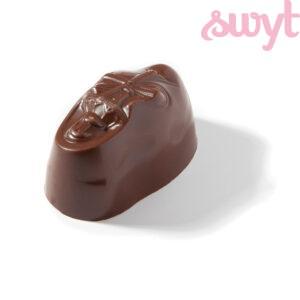 Pure chocolade bonbon met sinaasappel vulling
