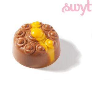 Melkchocolade bonbon met avocaatvulling